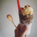 토우보우유우 카페 Cafe stand tOt