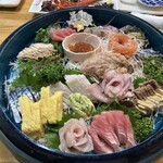 笑福 - 地魚の刺し盛り（クジラ２種）