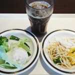 ステーキハンバーグ＆サラダバーけん - サラダバー＆ドリンクバー（プラス108円）