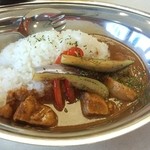 ゴールドカレー - マッサマンカレー。
            タイの、香りがするね