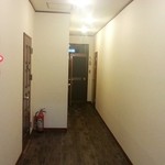 メゾンドブラン - この先に喫煙所もあります