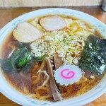 手打中華たきざわ - 醤油味のワンタン麺　大盛　1150円