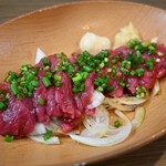 馬肉専門店 桜家 - 馬肉赤身ロース刺し