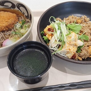 都庁第二本庁舎4階職員食堂_1