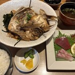 阿波水産 泉北店 - 鯛のあら炊き定食
