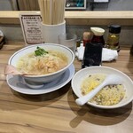 らーめん鱗 西中島店 - 
