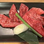 ひゃら亭 - 特選カルビ 2,800円→1,800円