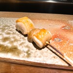 炭割烹 新谷 - 熊野地鶏むね肉と岡山県産ホワイトマッシュルーム ◎