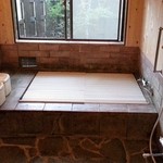 メゾンドブラン - ３，４人が一緒に入れる天然温泉のお風呂