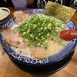 博多ラーメン 鶴亀堂 - 料理写真:ネギトピ