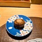 炭割烹 新谷 - マッシュルーム ◎めっちゃ美味い