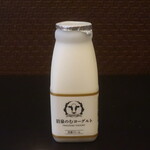 潤美茶房 - ドリンク写真:岩泉飲むヨーグルト 200ml