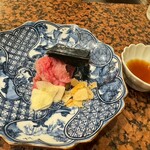 ぼるた - 阿波牛のたたき、海苔とガーリック添え