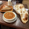 シャプラ - チキンバターマサラ、プレーンナン、ラッシー、シシカバブ