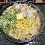 はなまるうどん - 料理写真:ホタテ味噌バターうどん中