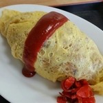 住吉食堂 - 玉子は職人技の薄さでしっかり包まれています！