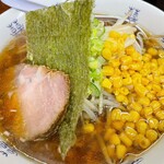 けんちゃんラーメン - 醤油ラーメン＋コーン。