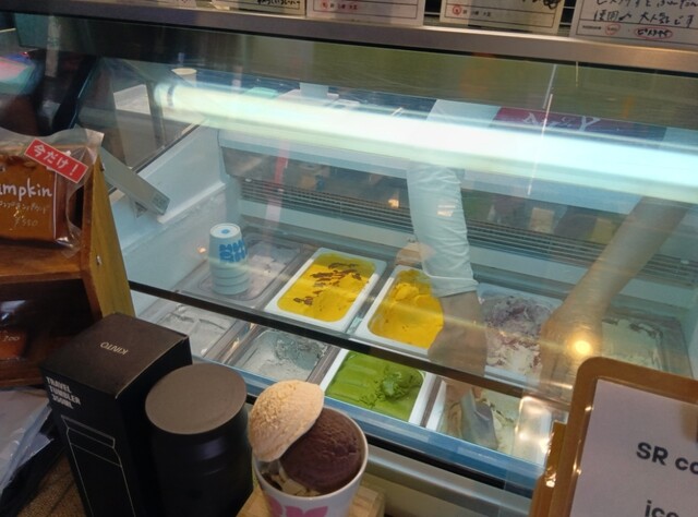 エスアール コーヒー&アイスクリーム 神保町 （SR coffee&ice cream