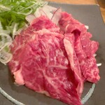 神泉ホルモン 三百屋 - サガリ刺…1人一皿必須。