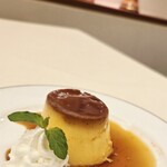 レストラン香味屋 - 何個でも食べれるプリン