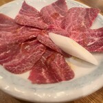 神泉ホルモン 三百屋 - ツラミ(カリカリに焼いて，塩&ネギで食べます笑最高)