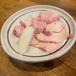 神泉ホルモン 三百屋 - こりこり