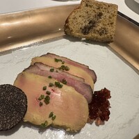 シェ・イノ - 