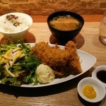 ワ カフェ エイム - 14.11.07  牡蠣フライ(1080円)