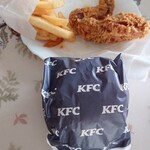 ケンタッキーフライドチキン - 料理写真:とろかる月見チーズフィレバーガー、にんにく醤油チキン、ポテト