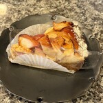 スタイルズケイクス＆カンパニー - ハチミツとカマンベールと紅玉林檎の焼きタルト