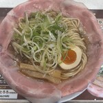 ラーメン大戦争 - 絶品やみつき特製ねきピストルチャーシュー5枚麺大盛