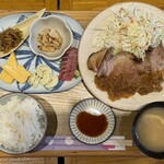 食堂でべこ。 - ■低温調理ローストポークジンジャーとおばんざい定食 ¥1.800