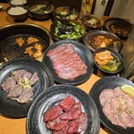 ホルモン焼肉 富や - 