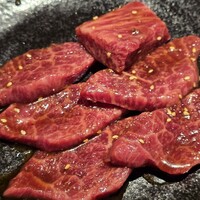 ホルモン焼肉 富や 栄店 - 