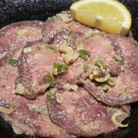 ホルモン焼肉 富や 栄店 - 