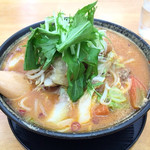 デリシャストマトファームカフェ - 《トマト辛味噌ラーメン》900円(税込972円)