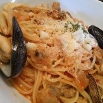 グラスプカフェ - 魚介のトマトスープパスタ