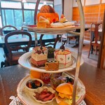 salon de the Tea shot - ティースタンドが埋まりました♡