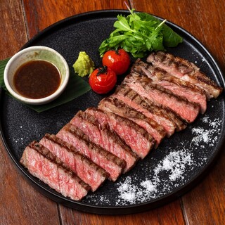 沖縄県産黒毛和牛のステーキ