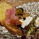 野乃庵 - 旬野菜の野々庵コース(￥6,600)　生ハム、なすとカッテージチーズ　カリカリのバゲットにのせて