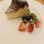 ハタケカフェ - 5種チーズのこだわりチーズケーキ　880円◎