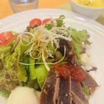 ハタケカフェ - アボカドとマグロのヅケDON〜わさびドレッシング、いくら添え〜　1,650円◎