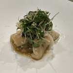 323605246 - 焼き茄子のマリネ　白ミル貝　シェリービネガー　塩昆布ハーブ
