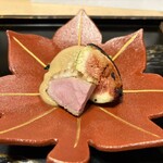 炉端割烹 炭なじ - いちじくとローストした鴨肉。噛めば噛むほど、ってやつ。