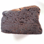 チリムーロ - コリアンダーブラウニー　450円　断面