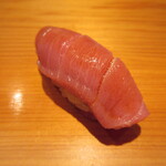 鮨 さかい - 中トロ (青森 大畑 延縄 151.2kg・やま幸)