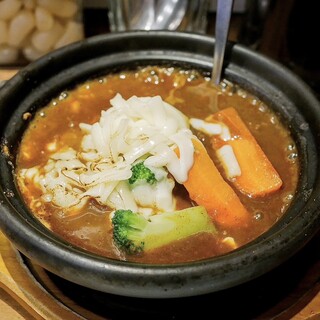 ホットスプーン - 料理写真:野菜牛すじ煮込みカレー＋焼きチーズトッピング