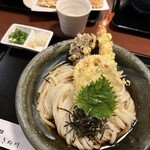 饂飩とお酒 からほり きぬ川 - 