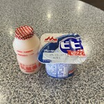 コーヒーハウス101 - ヤクルトもどきとヨーグルト