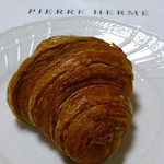 ピエール・エルメ・パリ - 2014年11月クロワッサン横から！